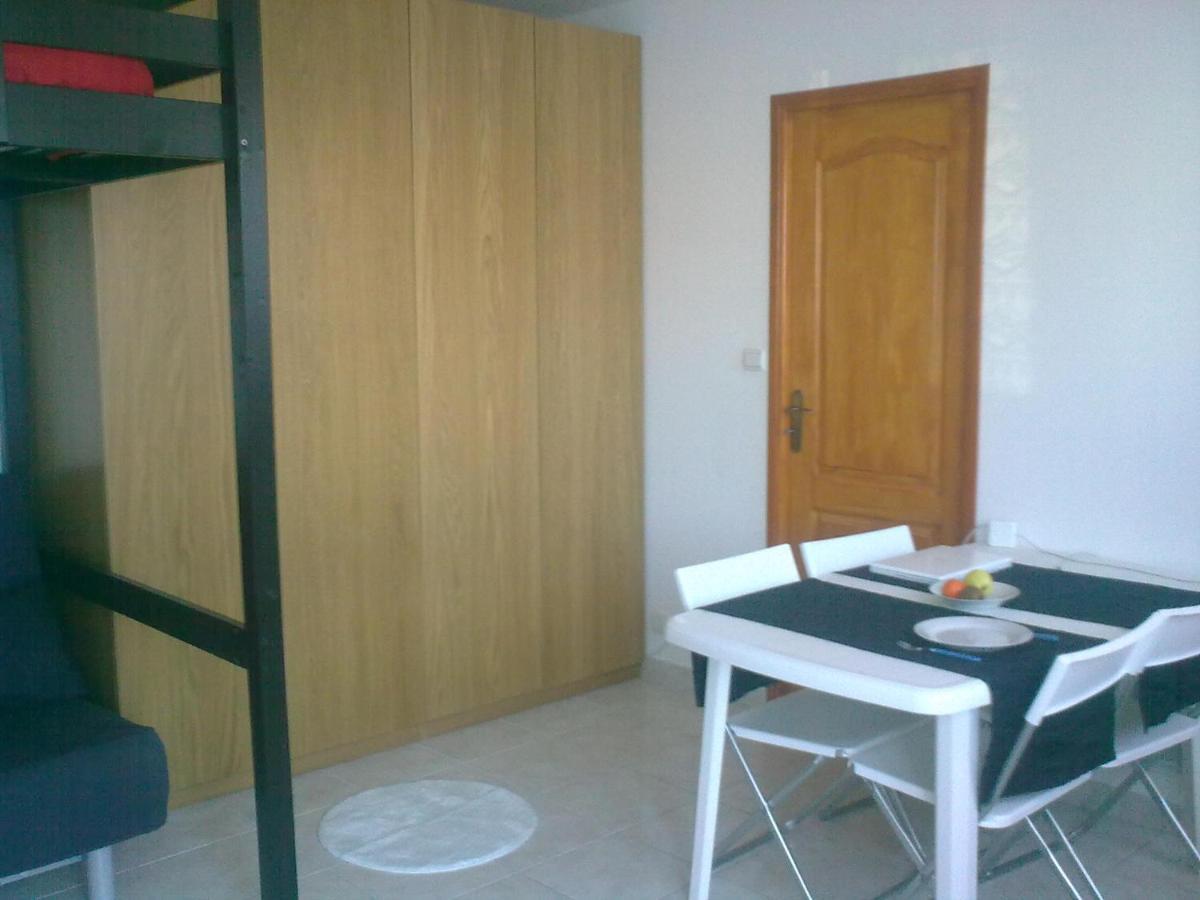 Studio Climatise. Proche Parking, Commerces Et Mer Apartman Carqueiranne Kültér fotó